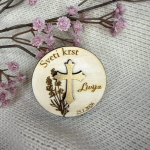 Lesen magnet z zlatim ali srebrnim križem z gravuro – darilo za goste