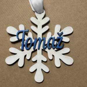 Personaliziran božični okrasek – Bela snežinka z imenom-Modra
