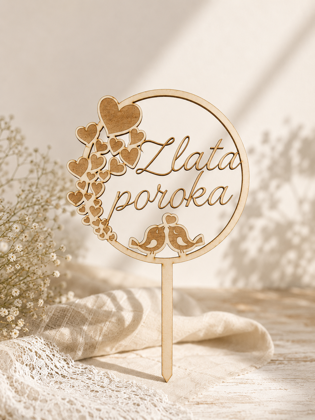 Personaliziran lesen cake topper s srčki za poroko in obletnico poroke